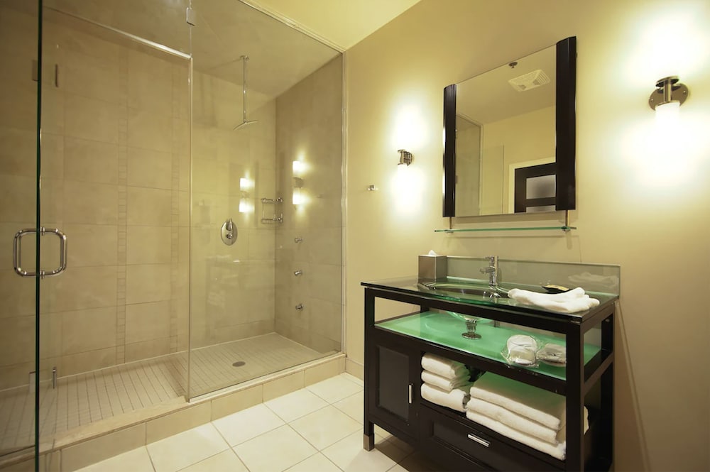 جناح بسريرين كوين، Sterling Inn Spa An Ontario S Finest Inn 3/3