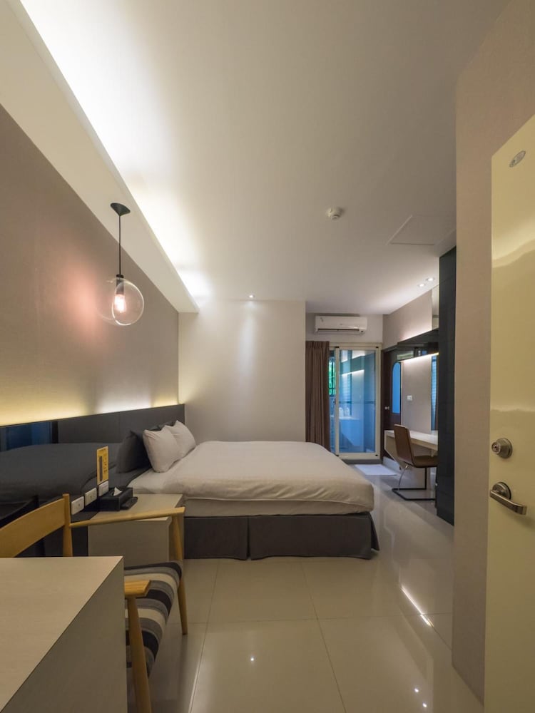 Apato Home 12/37