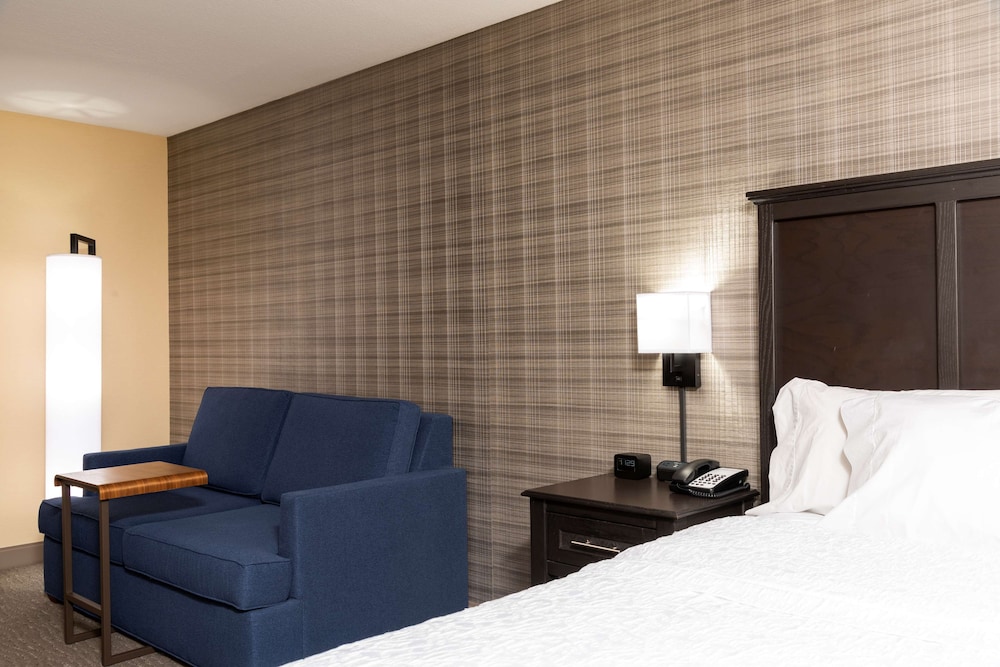 Hampton Inn Holland 39/55