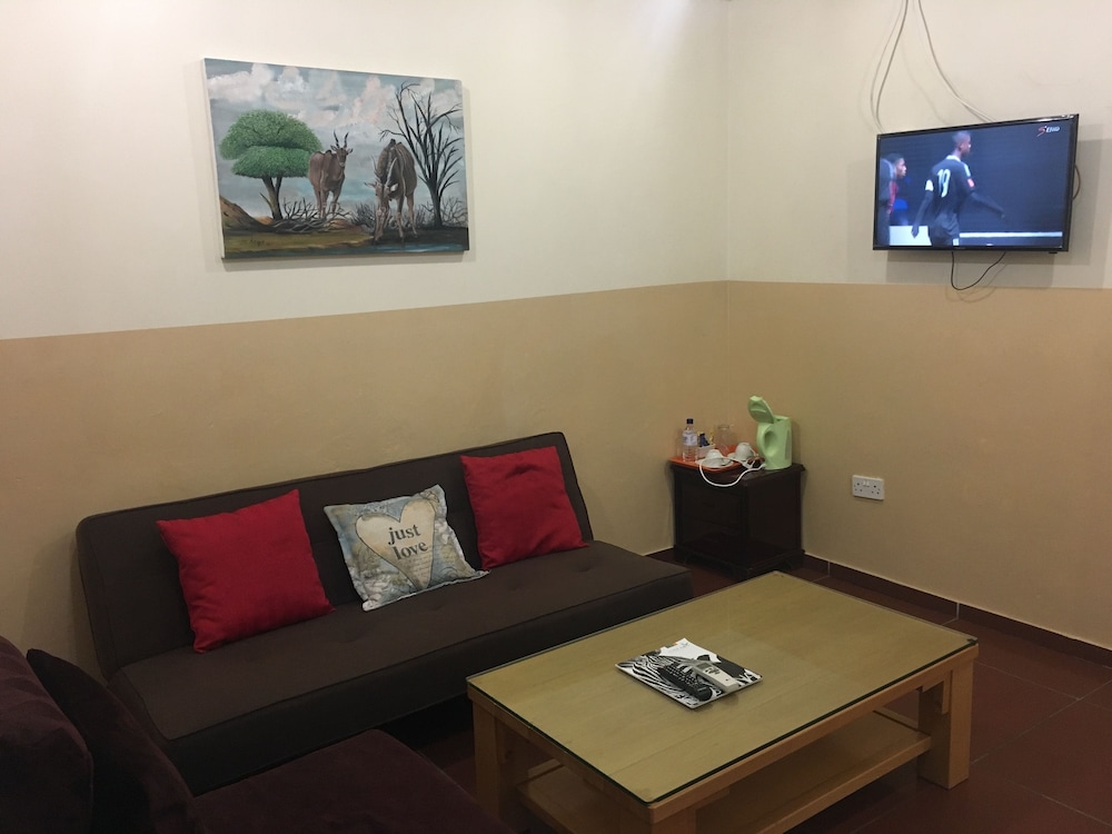Airport Hotel Maun 9/20