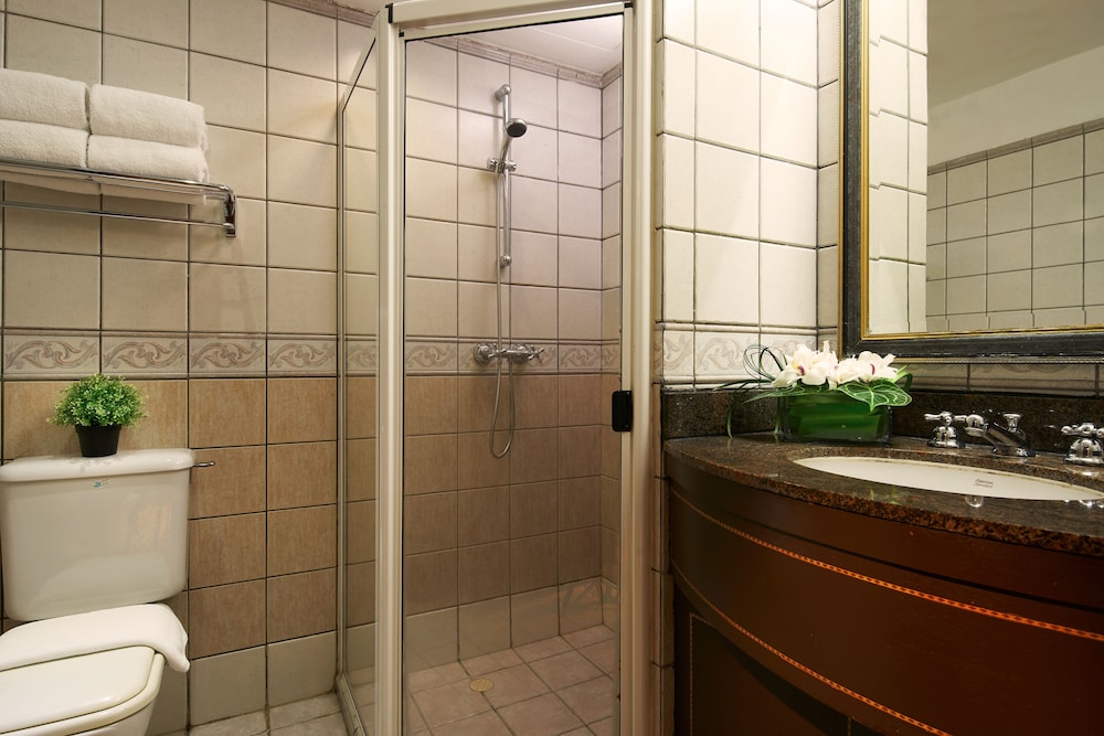 Orchard Parksuites 22/75