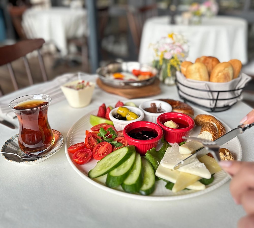 Meroddi Pera Hotel 38/46