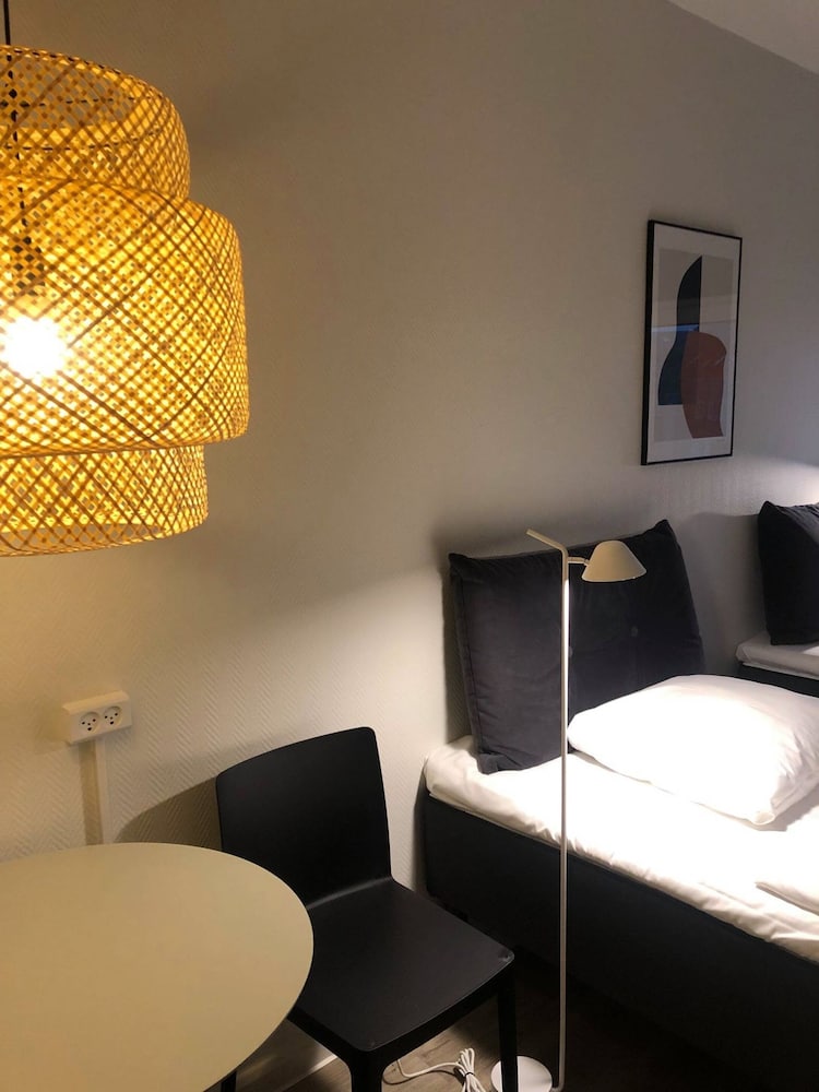 OUTLET HOTEL FREDERIKSHAVN 16/20