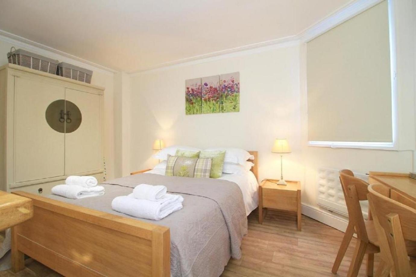1 Bedroom, Basement, Apartment, Double Bed