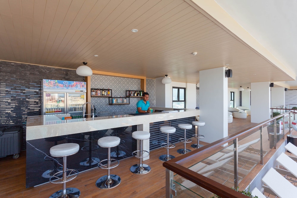 The Marina Phuket Hotel 34/54