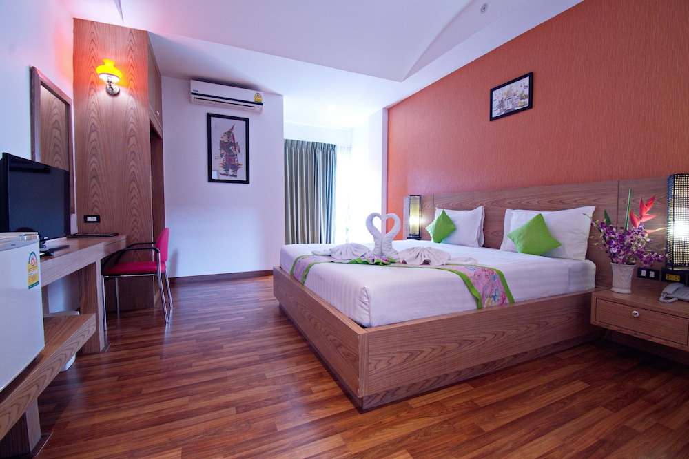 Jingjit Hotel 15/61
