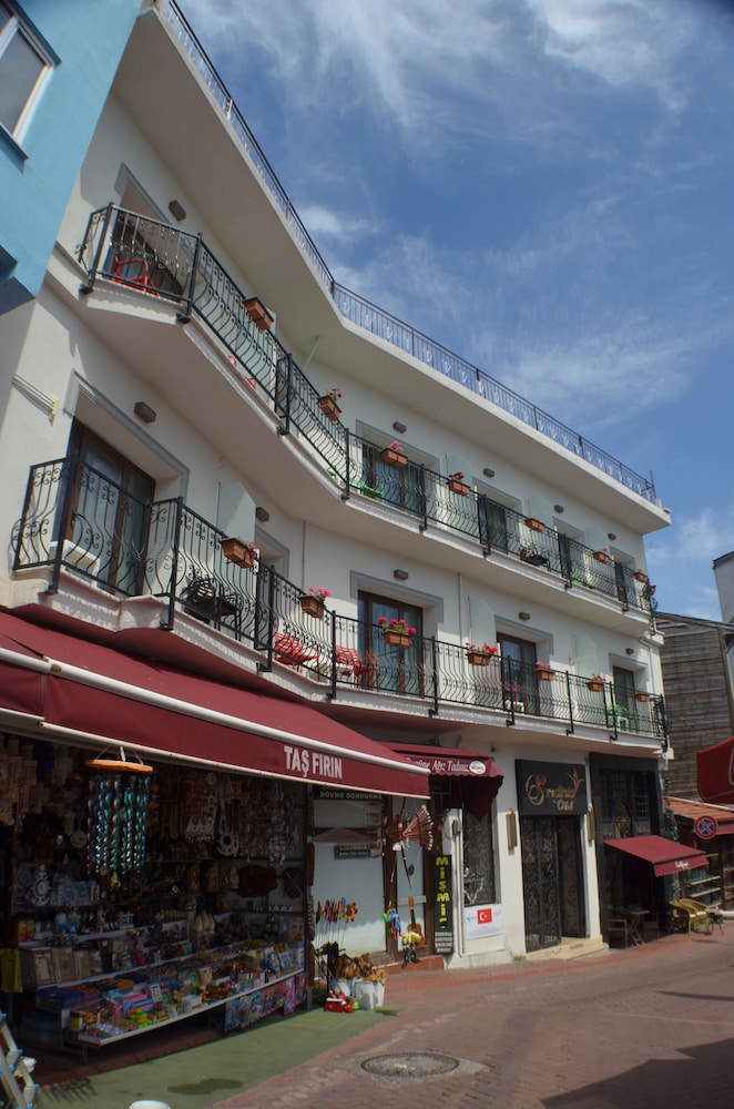 Sardinia Hotel 2/50