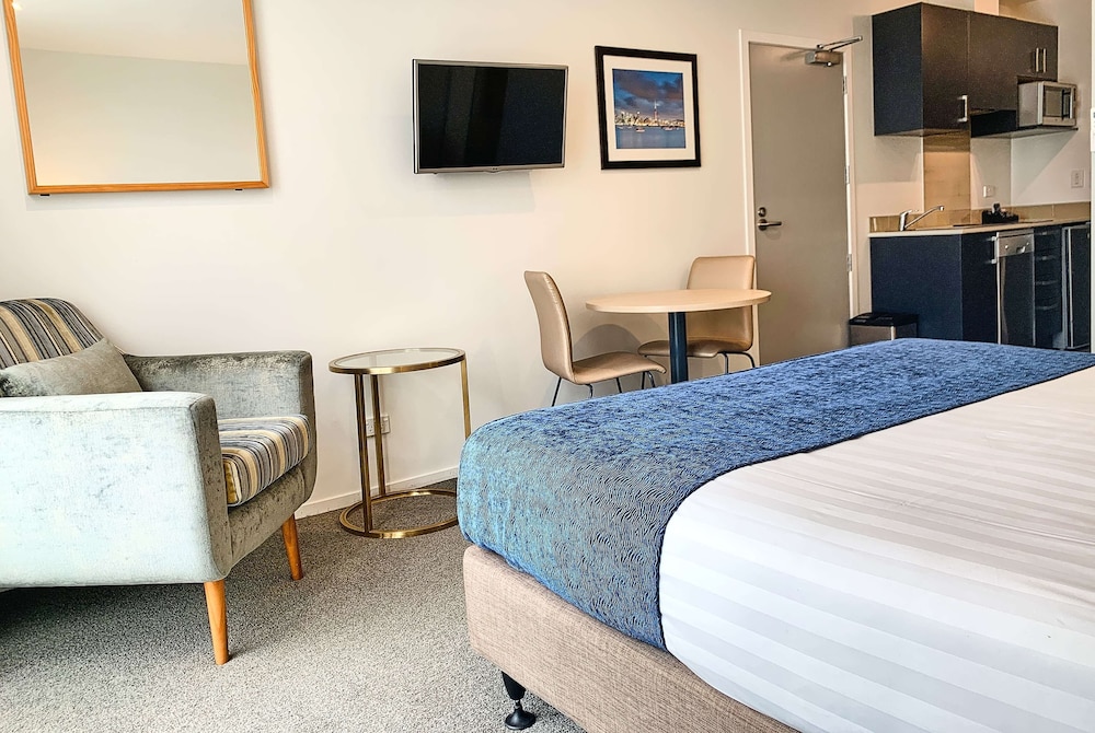 Ramada Suites by Wyndham Albany 21/59