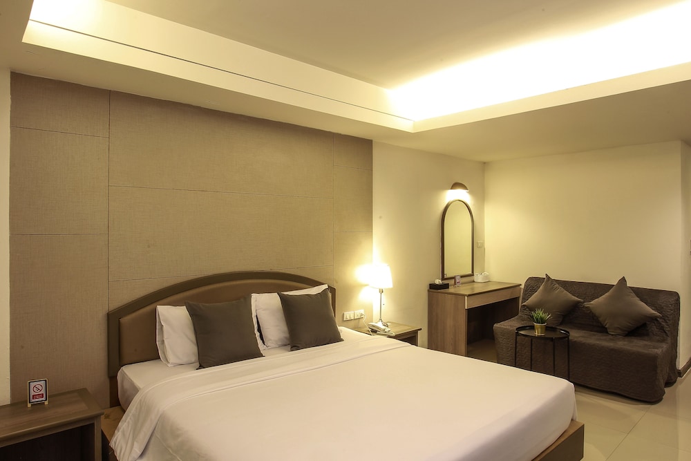 Lee Garden Bangkok 6/65