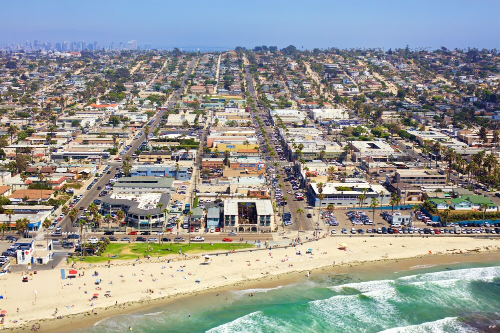 Ocean Beach Hotel 64/69