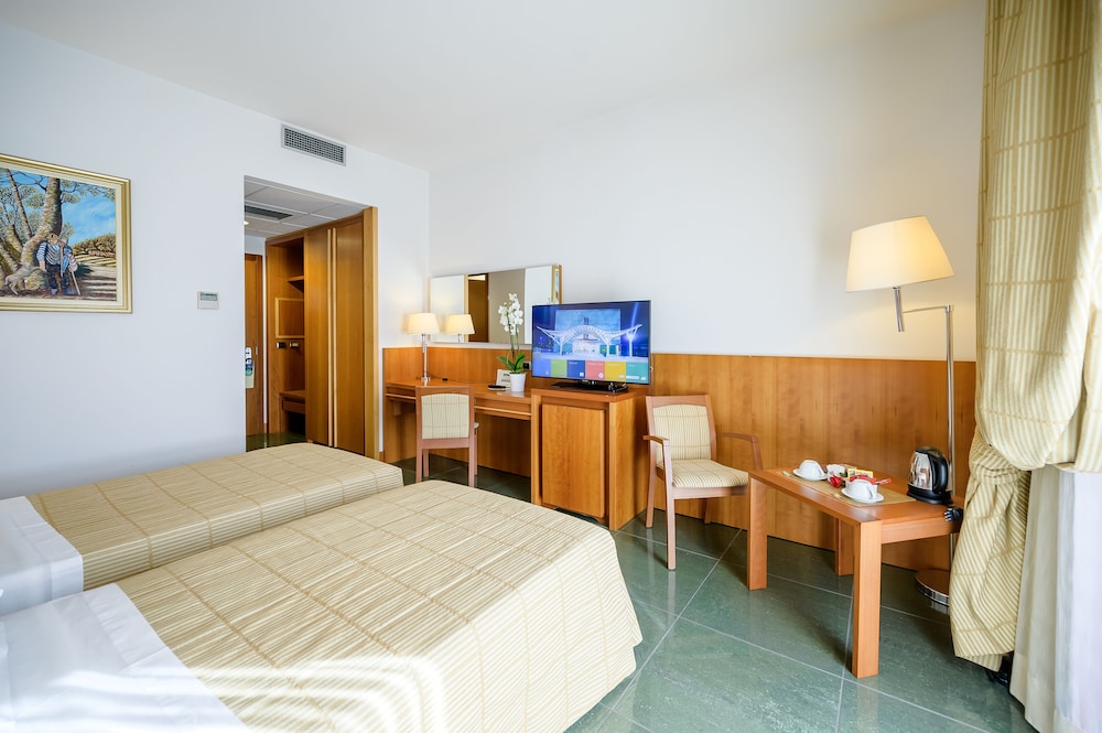 Hotel Dei Principati 30/53