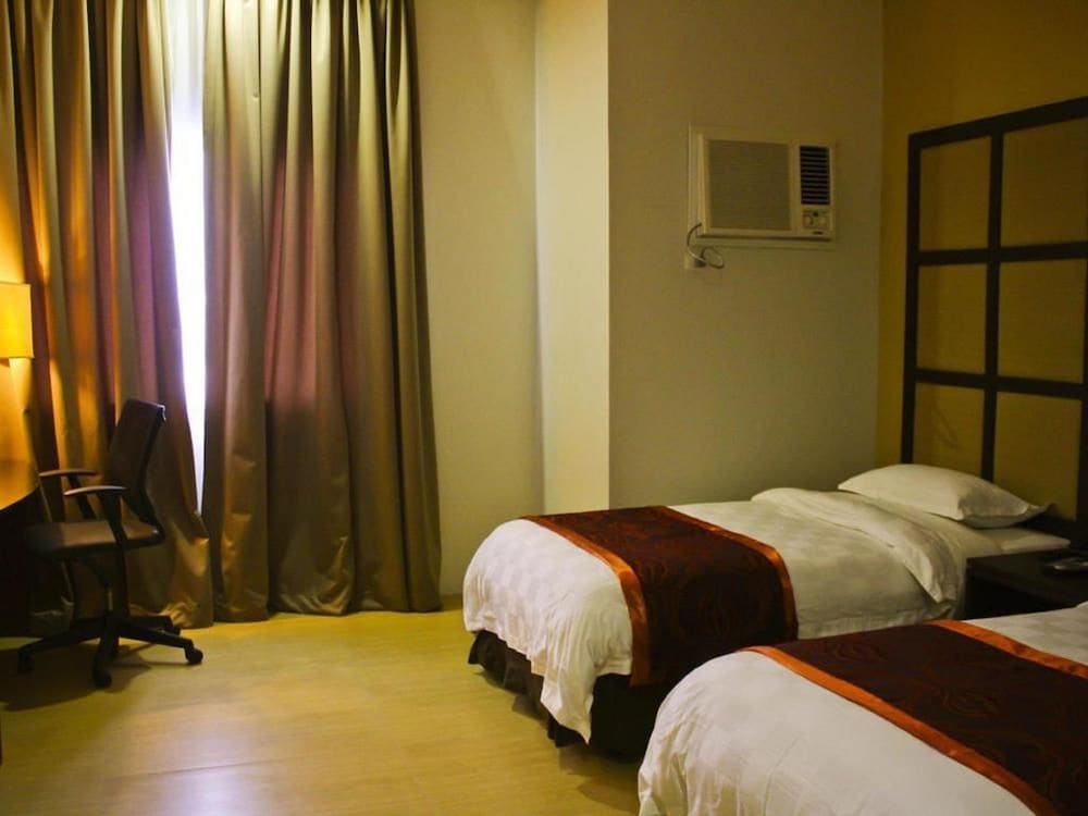 Avenue Suites Hotel 32/65