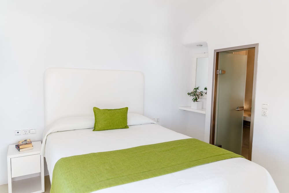 Sunrocks Hotel - Adults Only 24/69