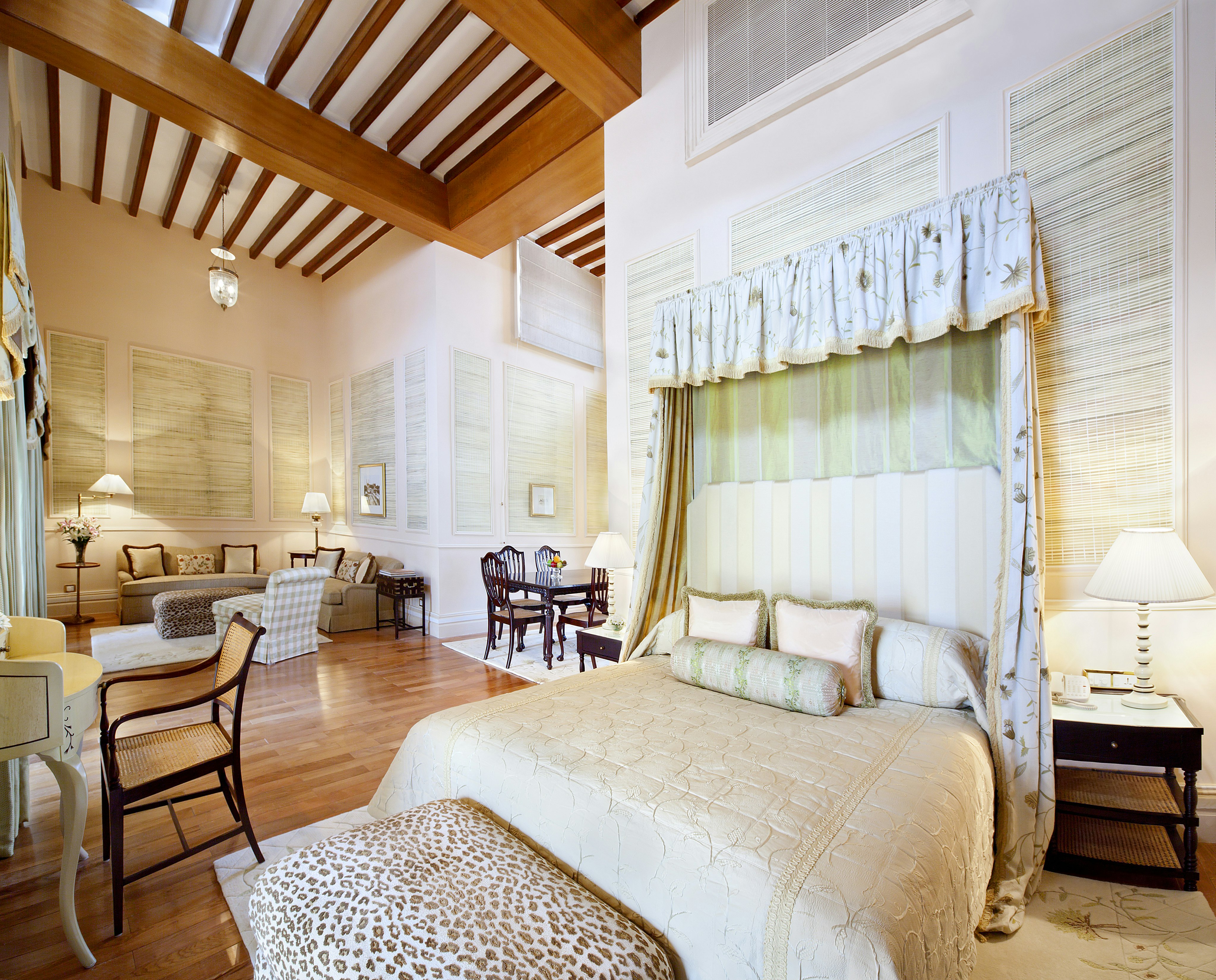 TAJ FALAKNUMA PALACE 36/81