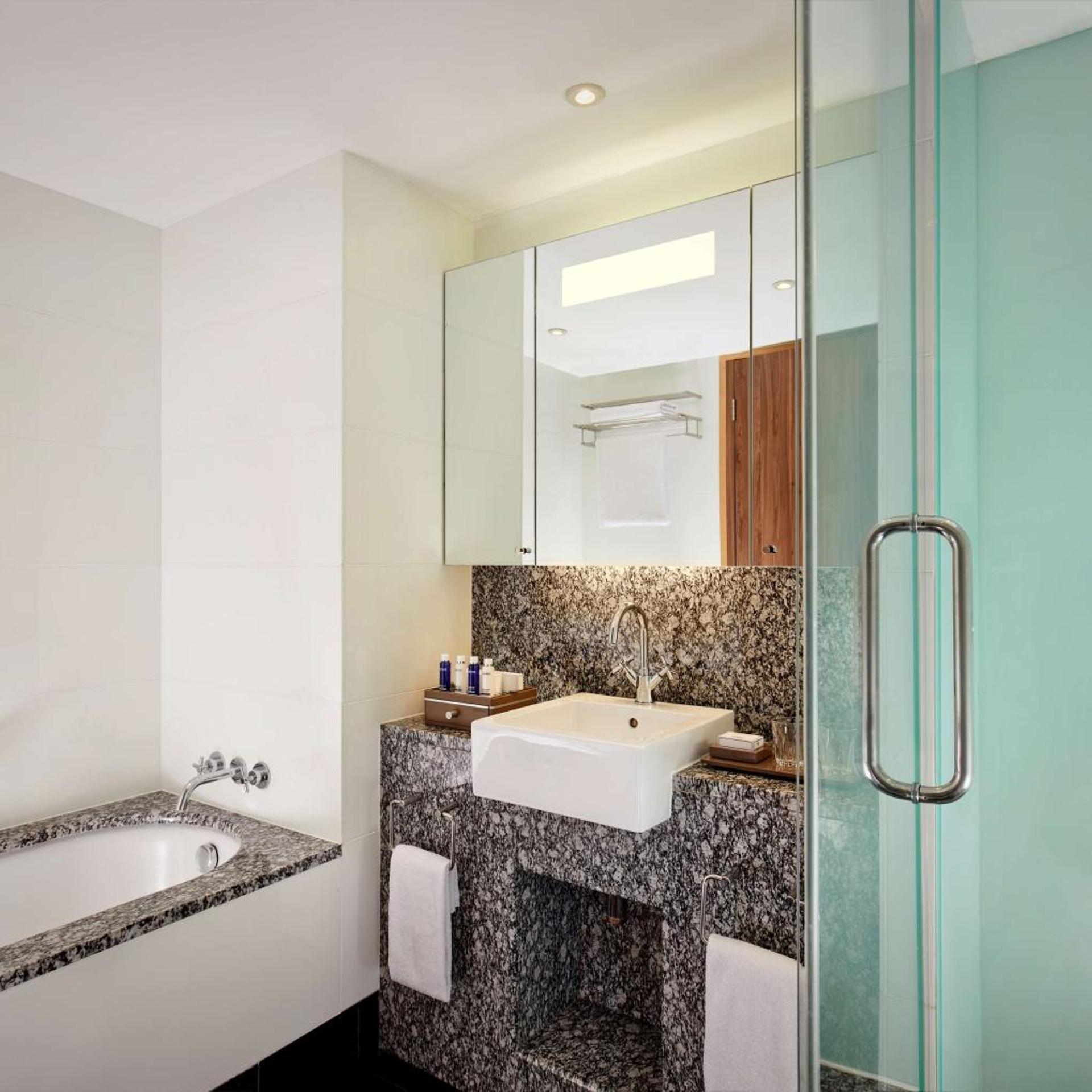 Family, Penthouse Suite, Double Bed، Park Plaza County Hall London 2/3