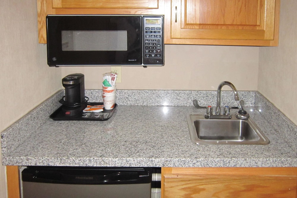 Quality Inn Nashville Bloomington 41/47