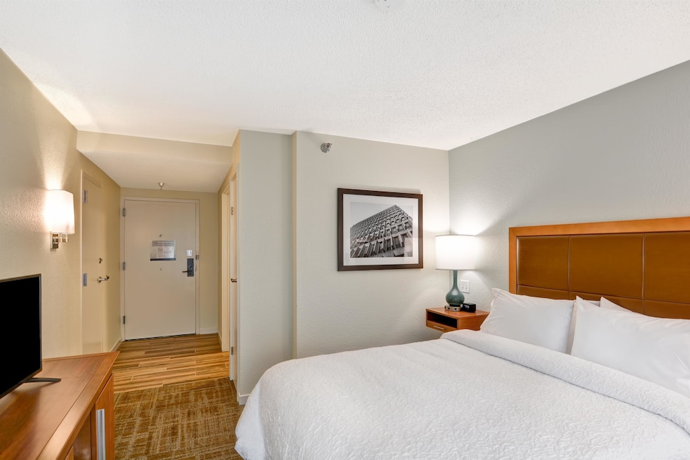 Hampton Inn Columbia-I-26 Airport 13/51