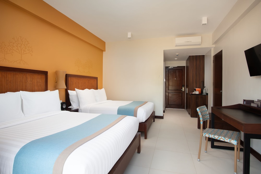 DELUXE ROOM