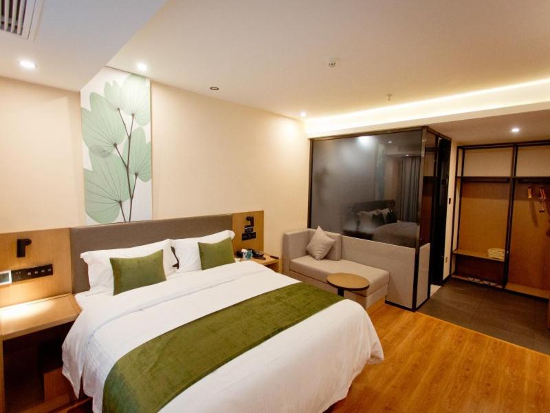 GreenTree Hotel (Kuixing Road Fuyang high speed railway station) 24/33