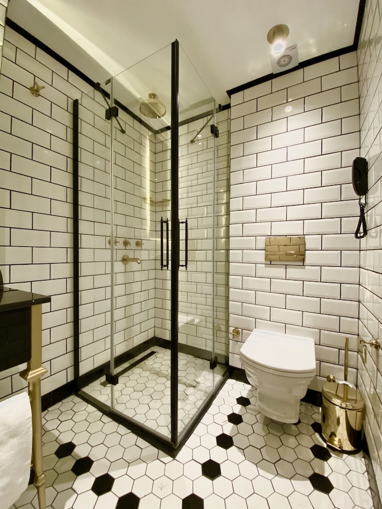 A11 Exclusive Hotel 23/25