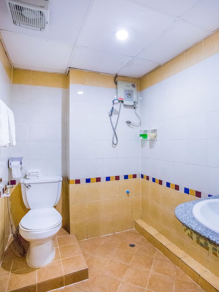 Atlas Bangkok Hotel 54/62