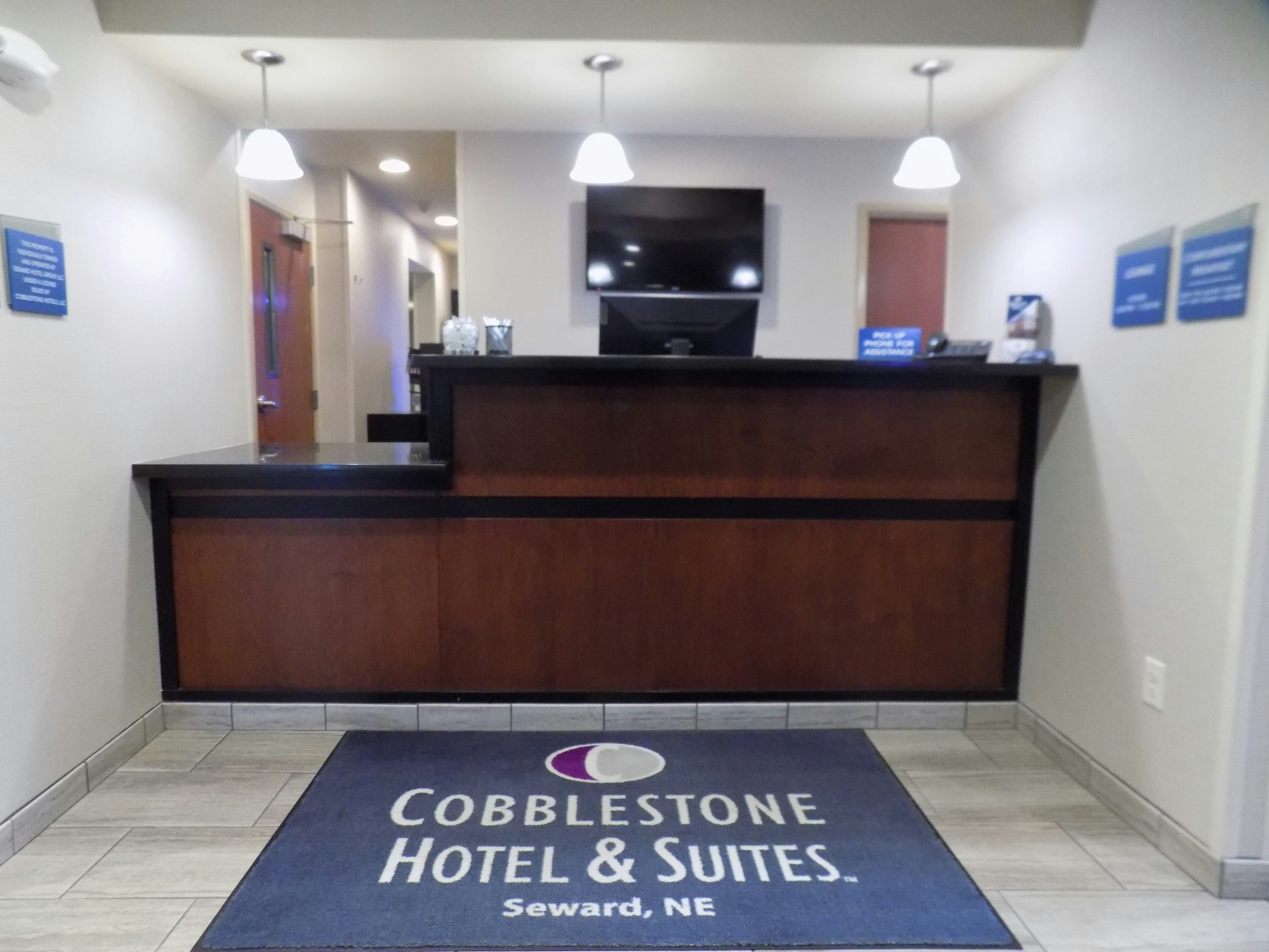 Cobblestone Hotel Suites Seward Ne 9/73