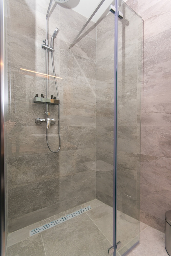 غرفة ديلوكس بسرير مزدوج أو سريرين منفصلين بإطلالة على البحر، Ora Luxury Rooms 8/8