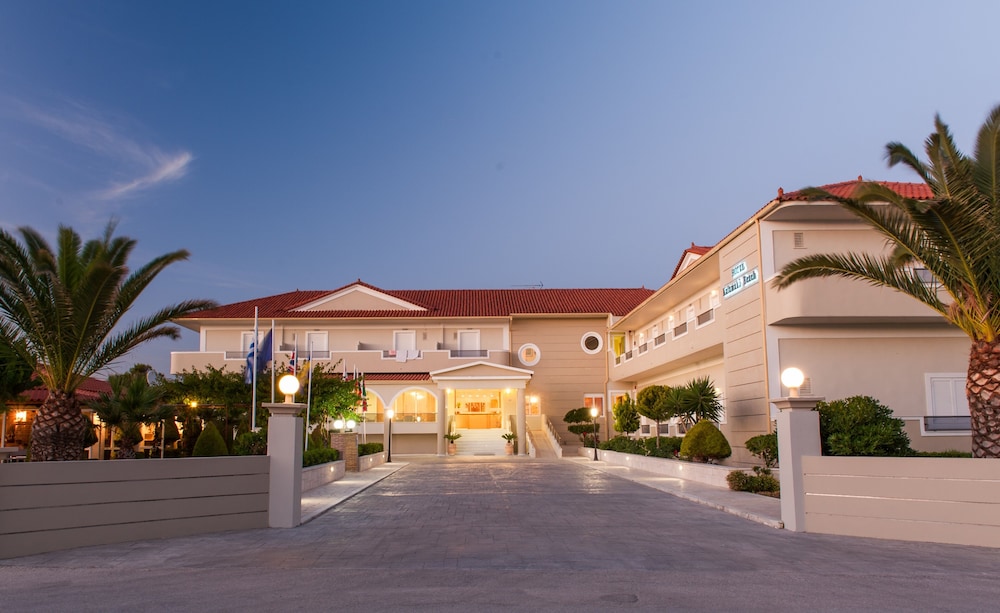 Kalamaki Beach Hotel 1/50