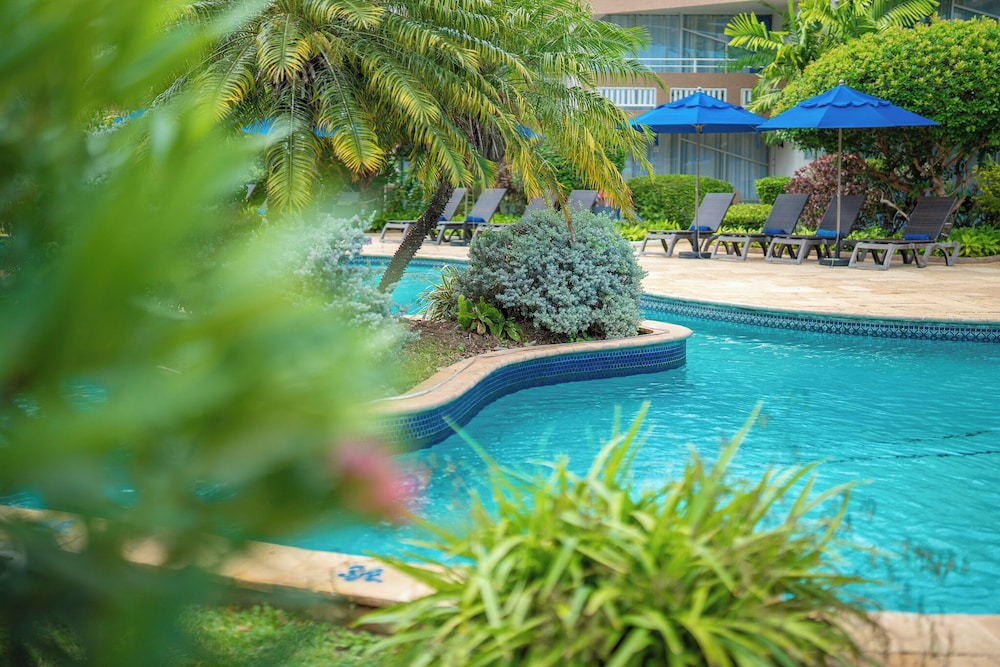 Tropikist Beach Hotel & Resort 57/65