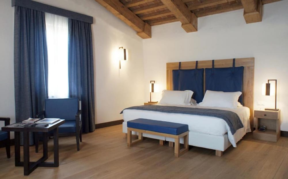VILLA TOLOMEI HOTEL AND RESORT 25/71
