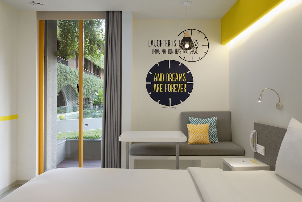 Yello Kuta Beachwalk Bali 28/50