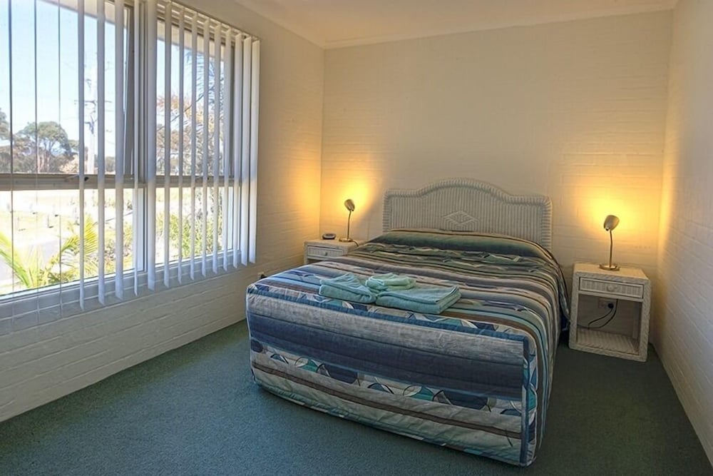 2 Bedrooms, Spa, Luxury, Apartment, Queen and Twin Beds, Kitchen