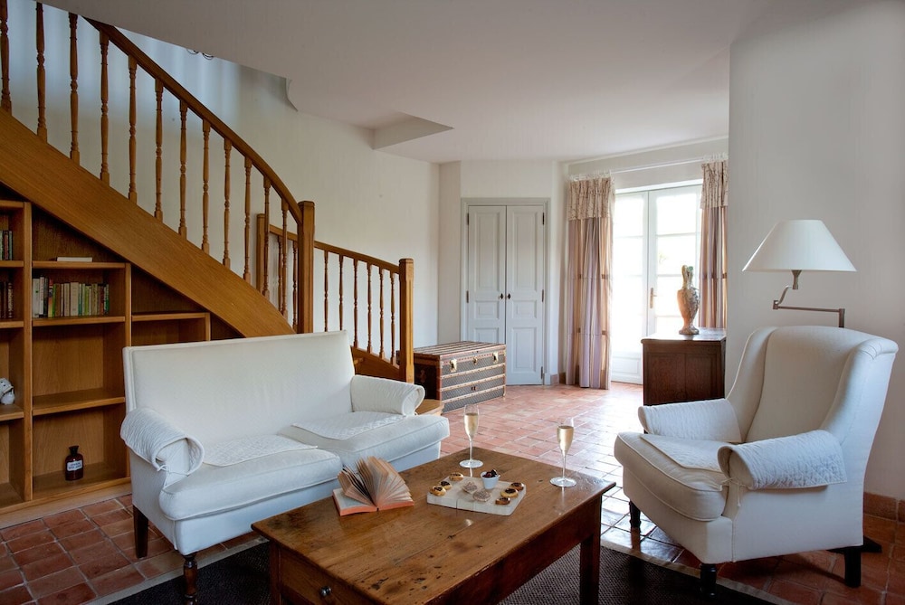 Hotel The Originals Auberge Ostape 11/50