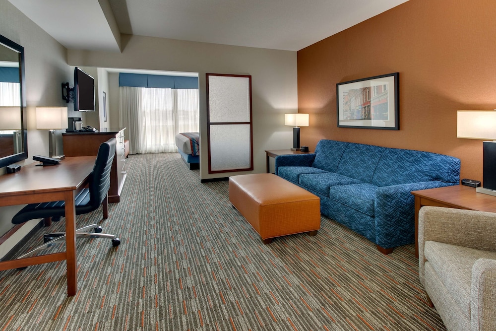 Drury Inn & Suites Knoxville West 48/67