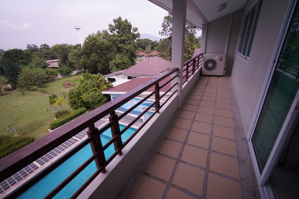 Sea Mountain Khanom Hotel 4/49