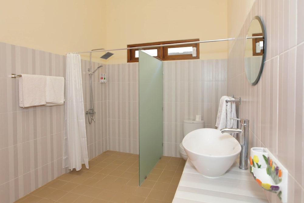 Villa Agung Beach Inn 22/65