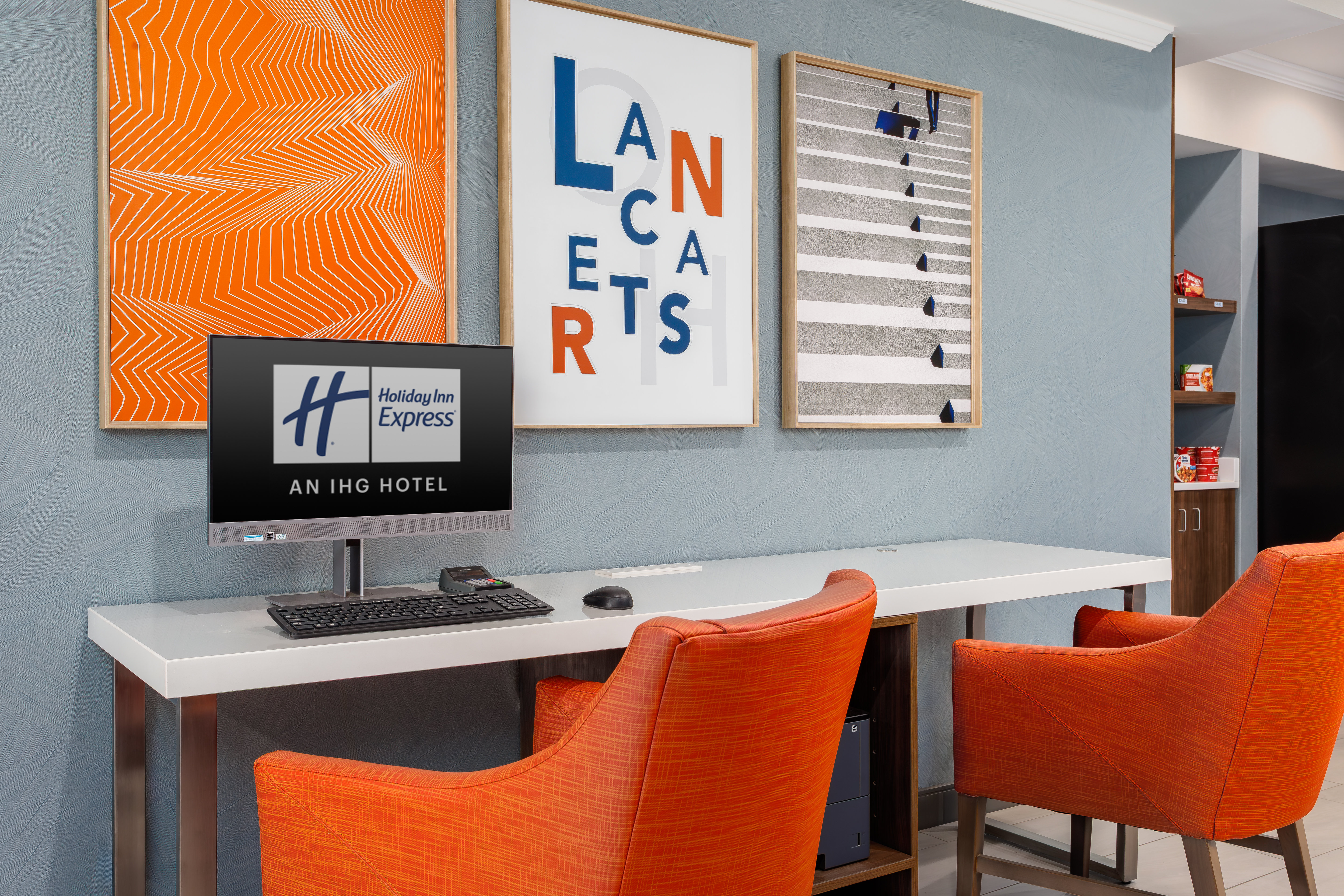 Holiday Inn Express Hotel And Suites Lancaster 65/72