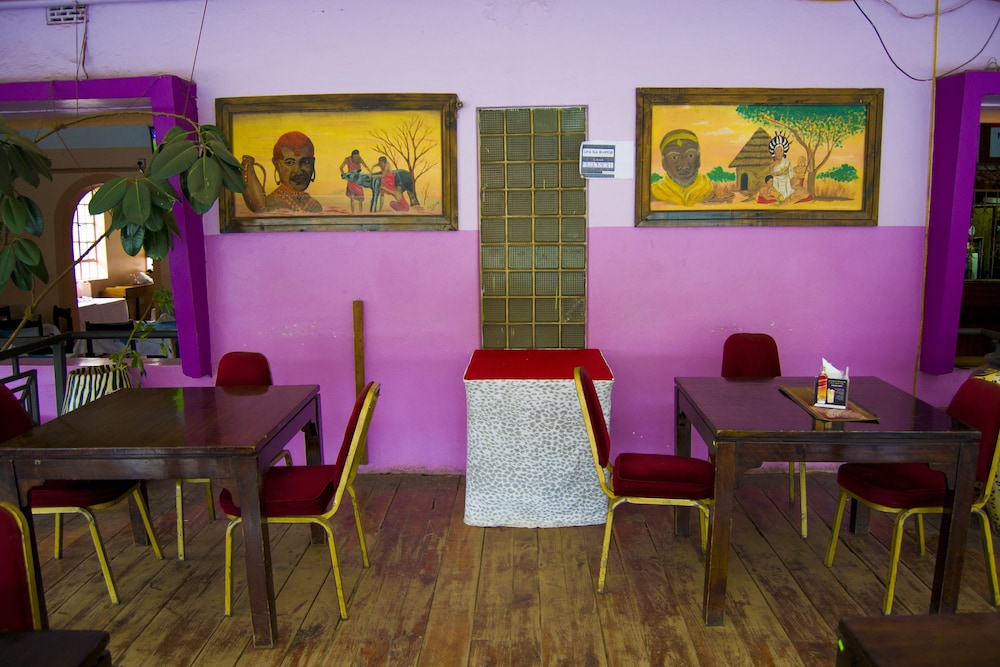 Mooreland Hotel Nairobi 23/37