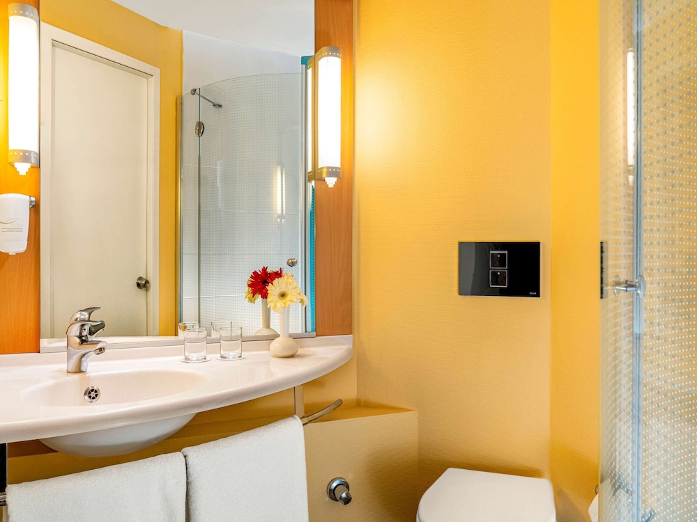 Ibis Bursa 15/68