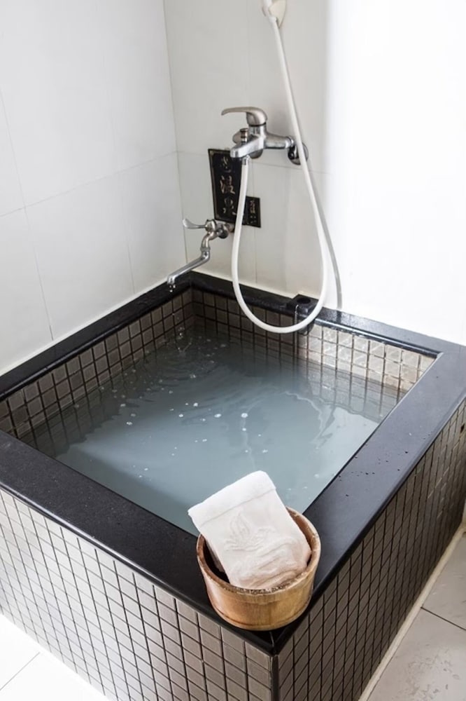 JBG Hot Spring Resort Hotel 45/64