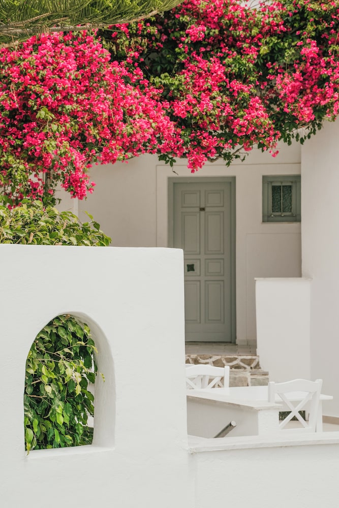 Sunrise Paros by Mr and Mrs White 23/38