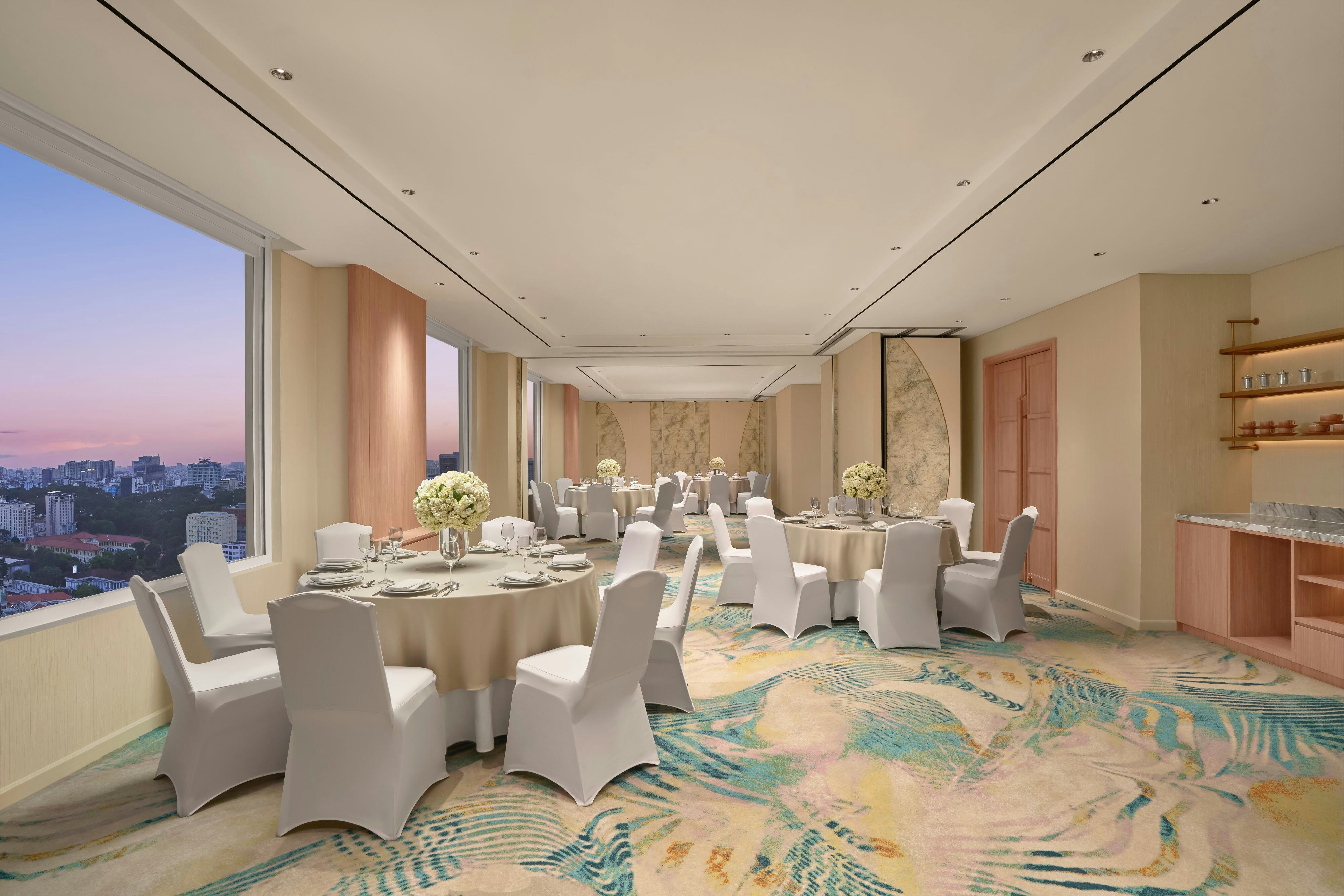 Sheraton Saigon Grand Opera Hotel 17/18