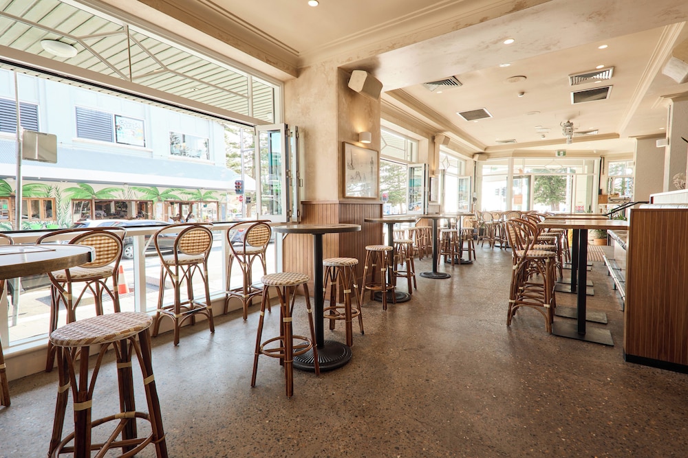 Coogee Bay Hotel Boutique 50/75