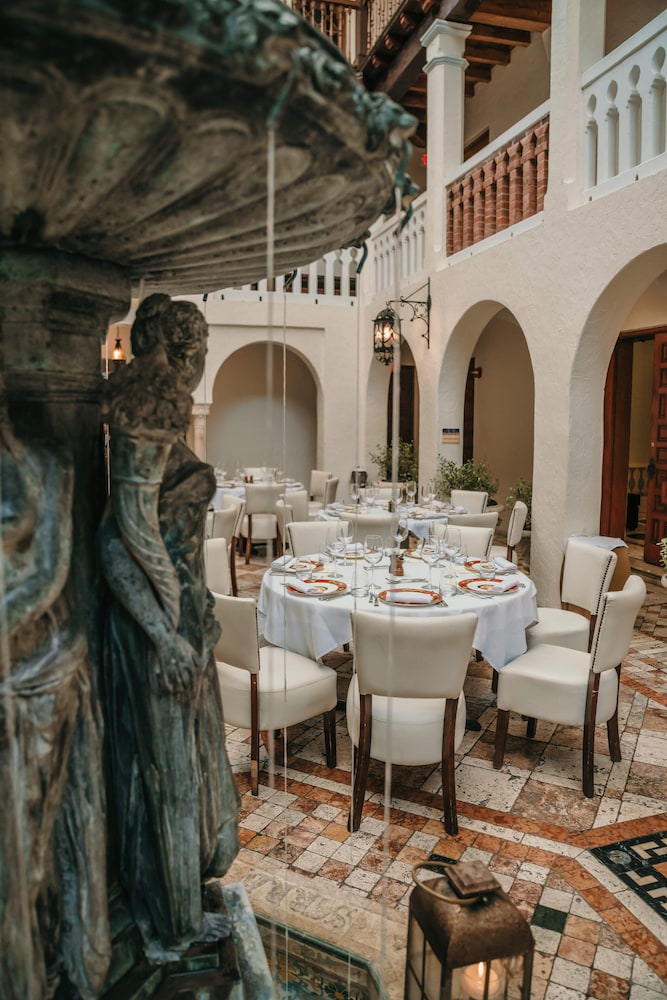 THE VILLA CASA CASUARINA 26/61