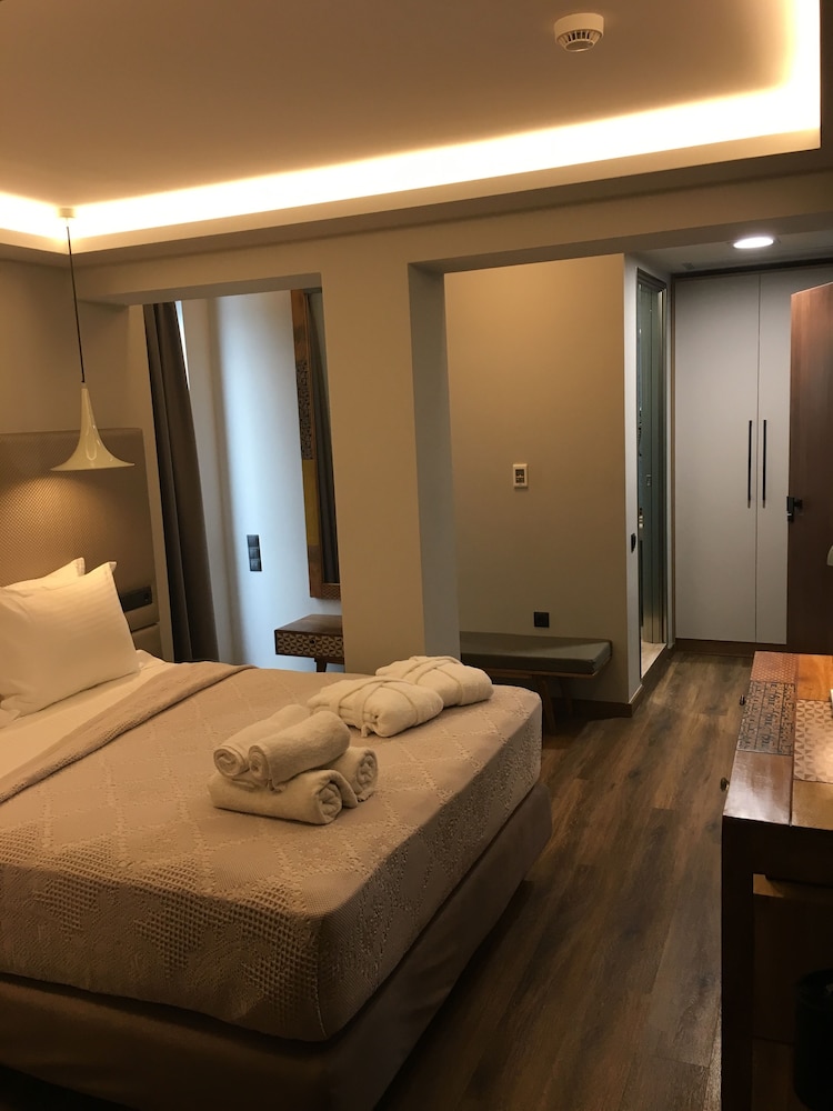 360 Degrees Pop Art Hotel 13/74
