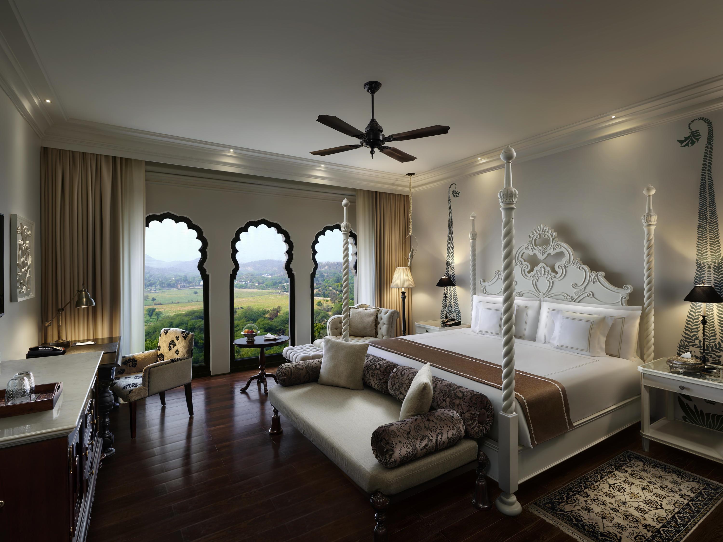 SIGNATURE, KING BED, WITH VIEW