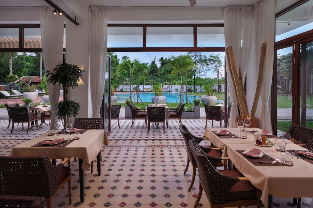 Samanea Beach Resort 36/50