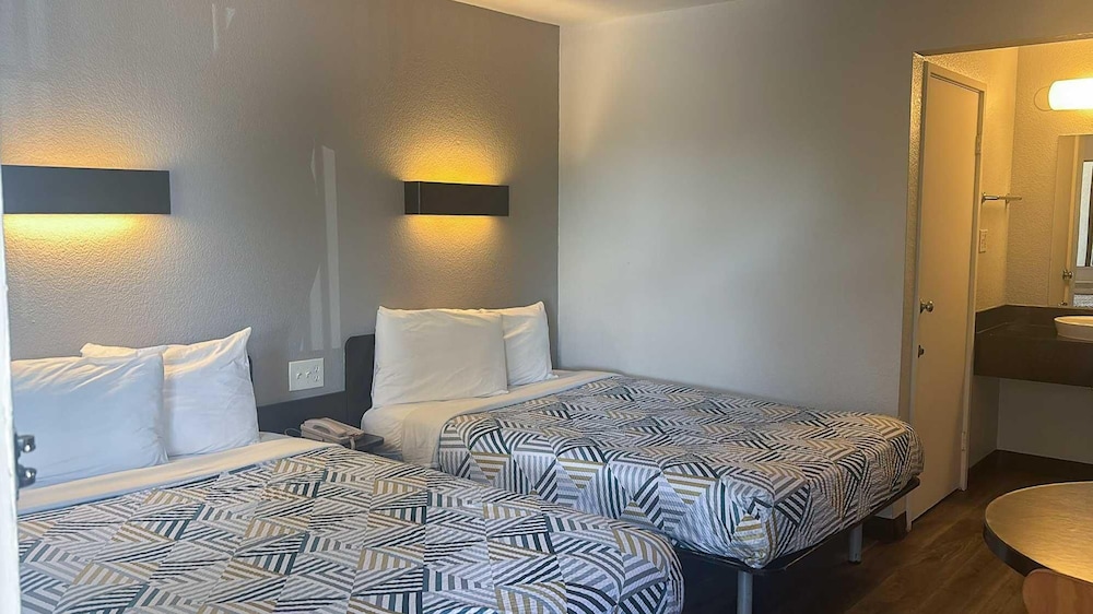 Motel6 Watsonville, CA - Monterey Area 36/64