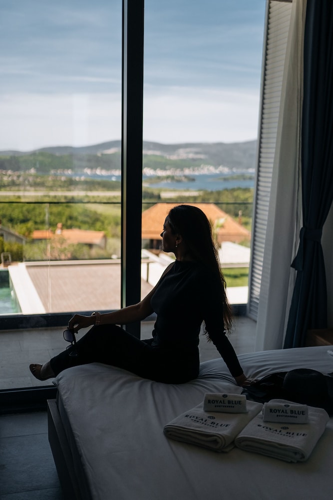 Royal Blue Resort & Residences 27/50