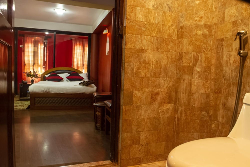 Siddhi Home & Restaurant 44/45